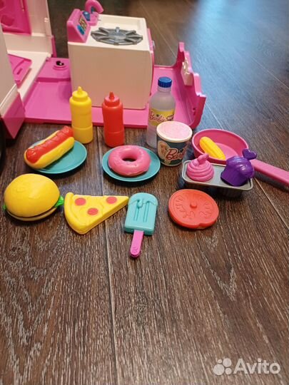 Игровой набор Барби Фудтрак