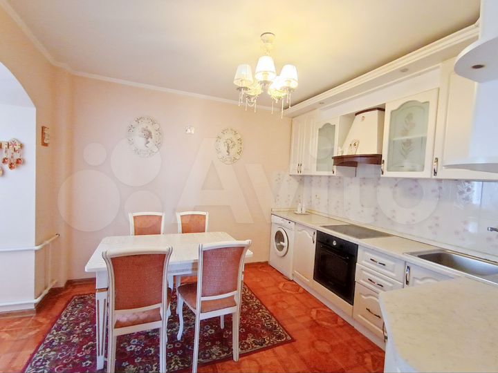 3-к. квартира, 80 м², 11/14 эт.