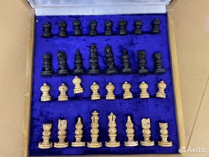 Шахматы камень и дерево