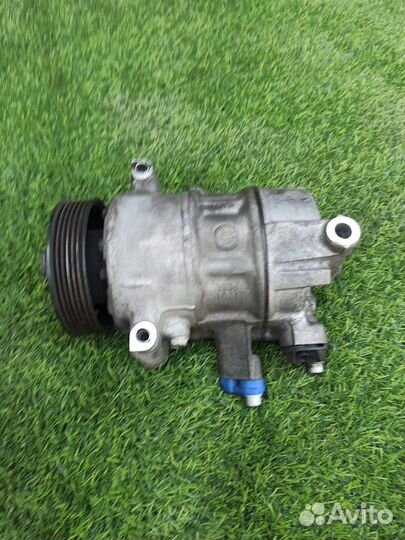 Компрессор кондиционера Volkswagen Caddy