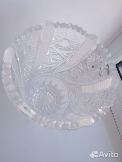 Ваза для цветов хрустальная