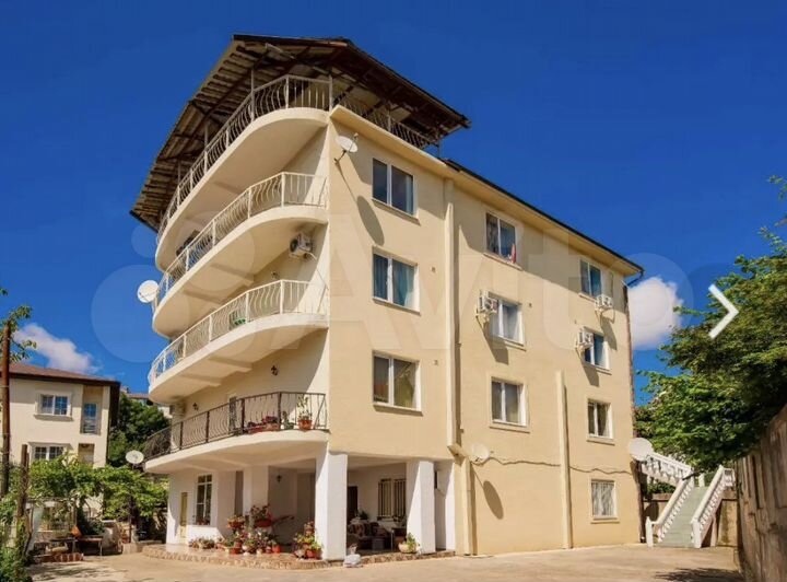 Дом 500 м² на участке 6 сот.