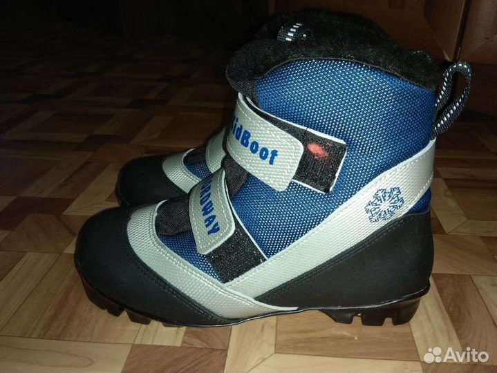 Лыжные ботинки детские