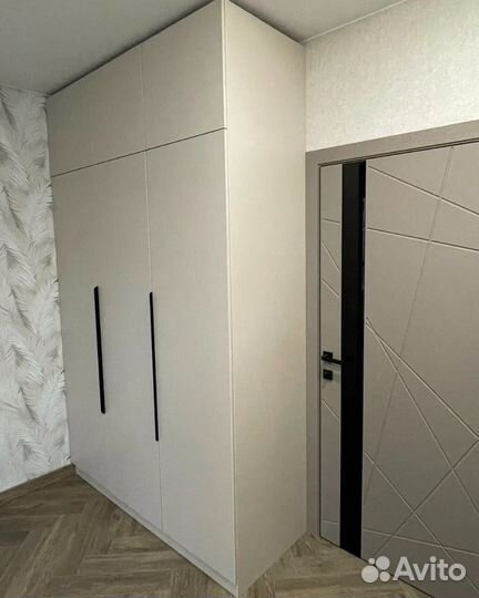 Шкаф на заказ распашной