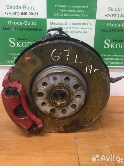 Левый поворотный кулак Skoda Octavia A7 5Q0407253A