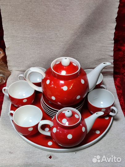 Чайно кофейный сервиз. Дулёво. Белый горошек