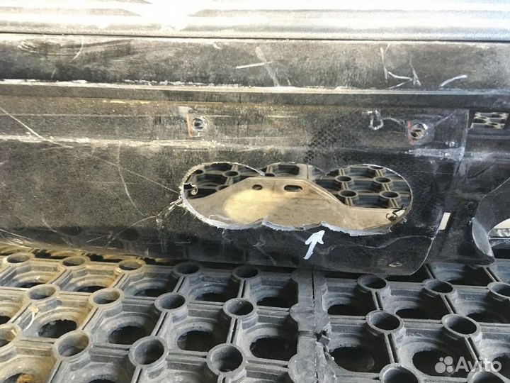 Бампер задний Lexus LX