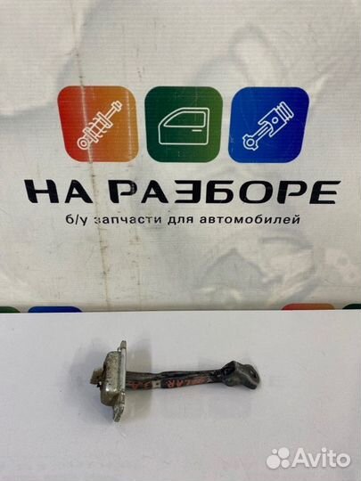 Ограничитель двери задний левый Hyundai Solaris RB