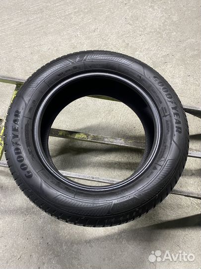 Goodyear Vector 4Seasons 225/60 R17