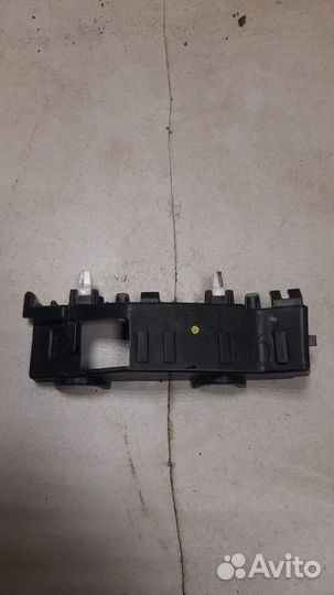 Кронштейн переднего бампера правый Hyundai Tucson