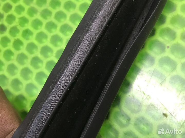 Уплотнитель стекла задний правый Bmw 5 F10