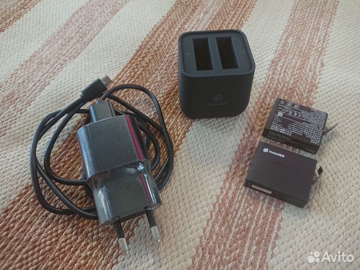 Зарядная станция для Insta360 One X + 2 АКБ (торг)