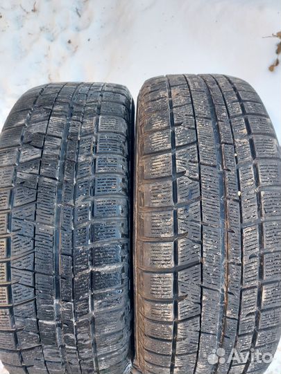 Yokohama Advan V61 205/55 R16