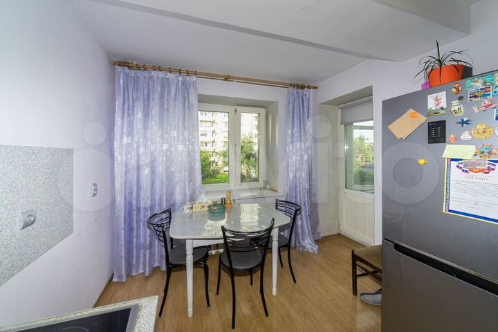 4-к. квартира, 122,8 м², 2/5 эт.