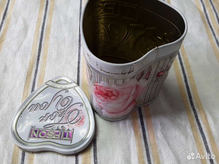 Шкатулка.Банка. Жестяная коробка