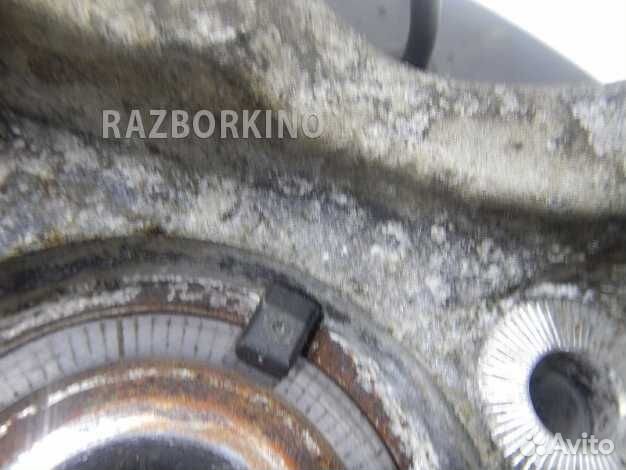 Кулак передний левый 13319480