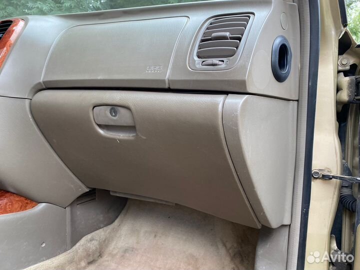 Бардачок Hyundai Sonata 4