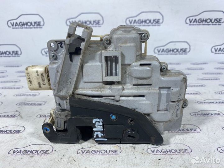 Замок двери задний правый Audi A6 C6 3.2 BYU 2007