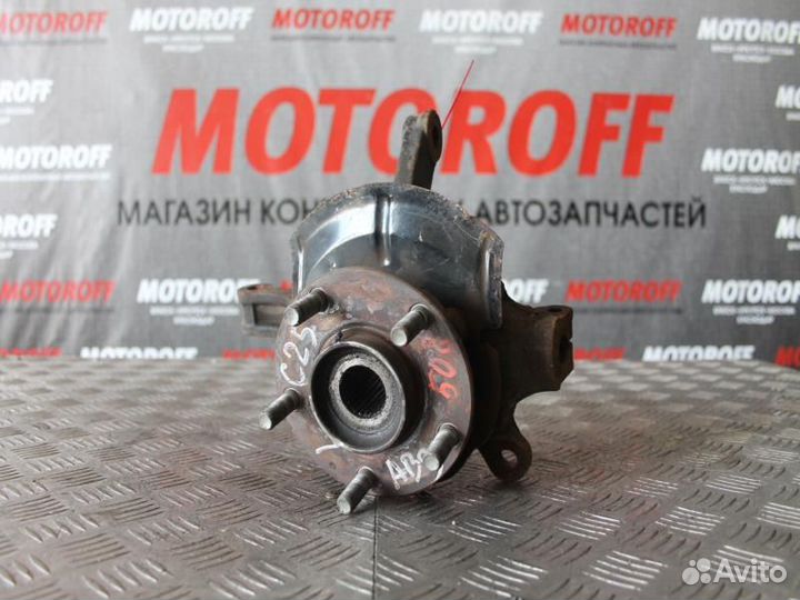 Ступица передняя левая Ниссан Серена C25 ABS А826