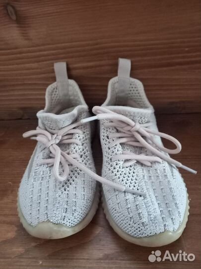 Кроссовки изи для девочки 28 размер