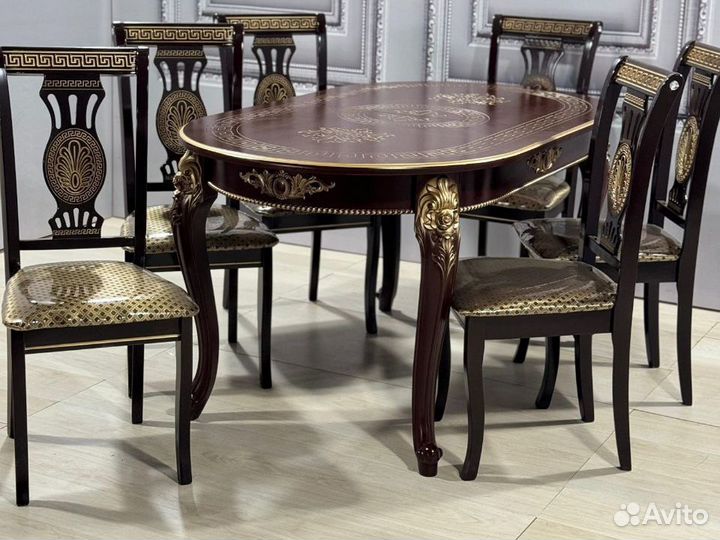 Стол обеденный и стулья