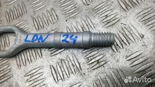 Крюк буксировочный volkswagen passat B6 (LDN24H801