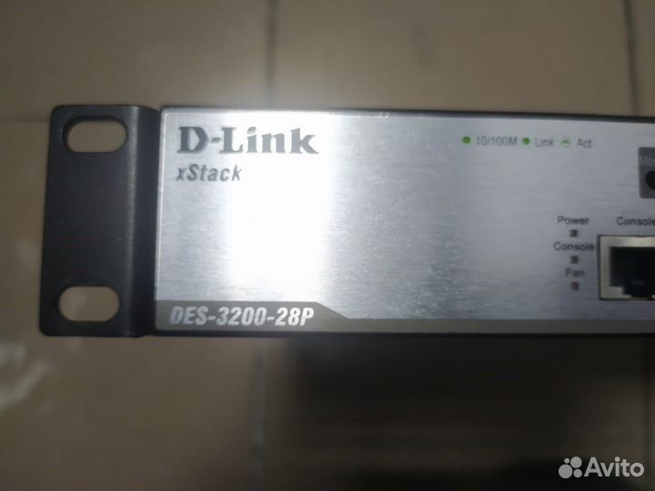 Коммутатор D-link DES-3200-28P
