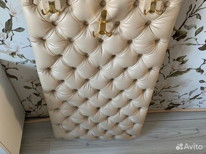 Комплект в коридор Вешалка и пуфик