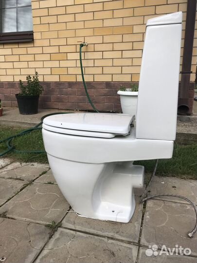 Биде и унитаз