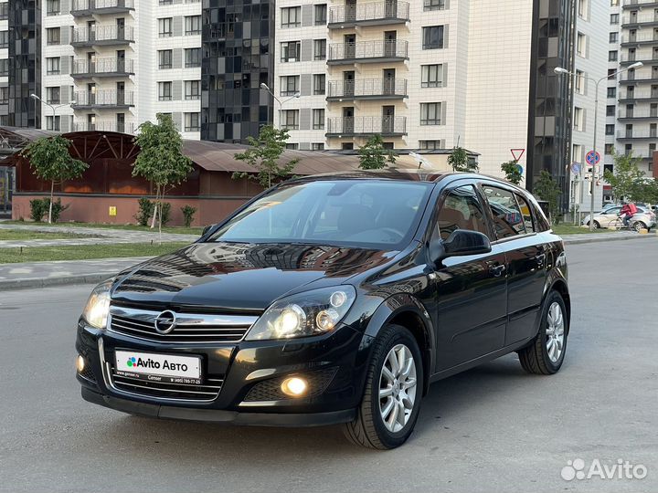 Opel Astra 1.8 МТ, 2013, 56 000 км