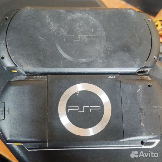 Две PSP на запчасти