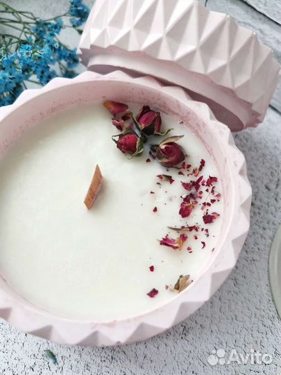 Ароматическая свеча с цветами, аромасвеча подарок