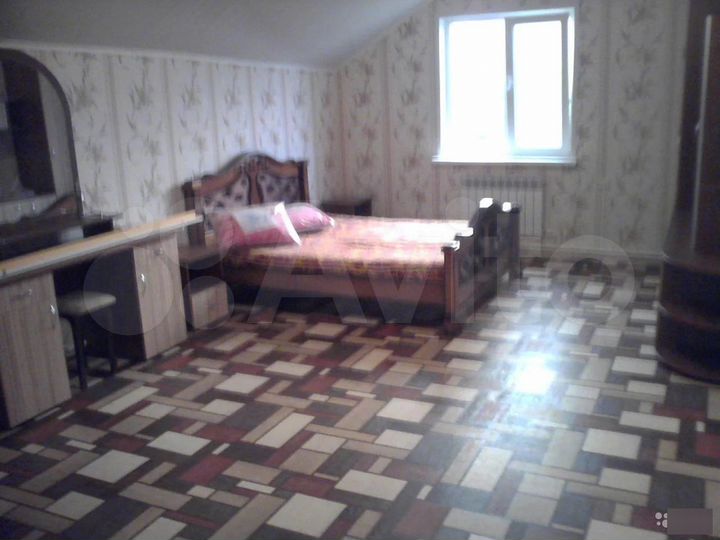 2-к. квартира, 100 м², 2/2 эт.