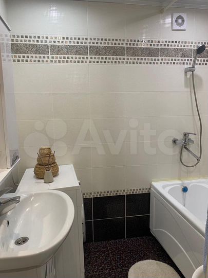 2-к. квартира, 66,8 м², 3/5 эт.