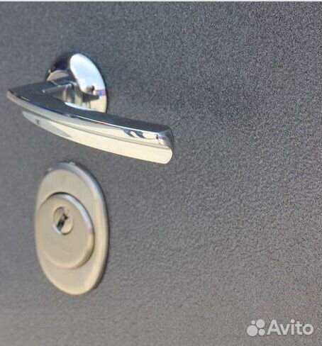 Дверь входная 