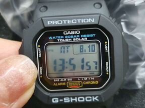 Часы Casio G-Shock G-5600UE-1E русский язык