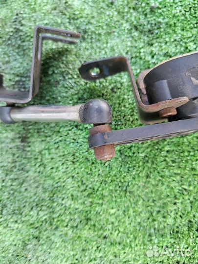 Датчик высоты дорожного просвета задний левый Audi