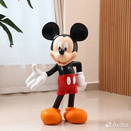 Фигурка Микки Мауса