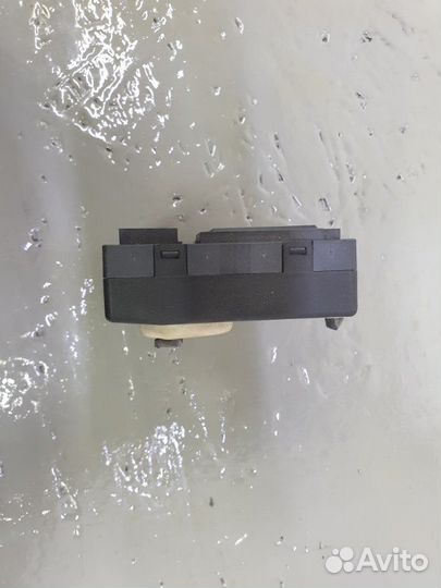 Блок управления дверьми передний правый Audi Q7