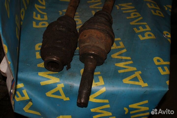 Полуось Mercedes Benz 100