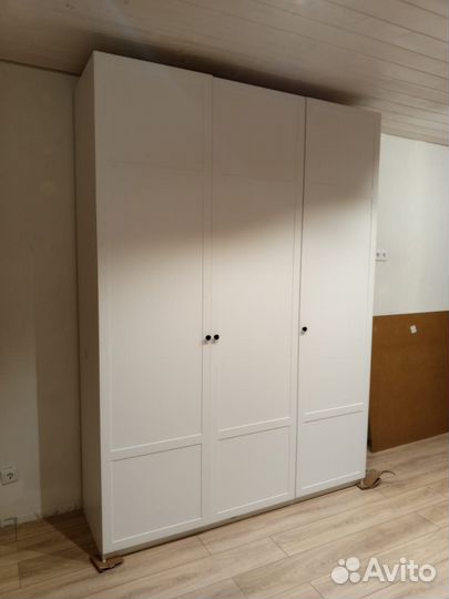 Шкаф распашной на заказ под ключ