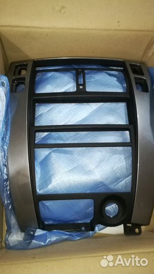 Рамка магнитолы Hyundai Tucson 2006