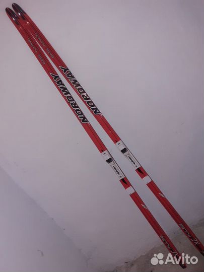 Лыжи беговые 190 см