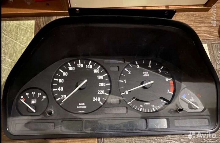 Приборная панель BMW е34-е32