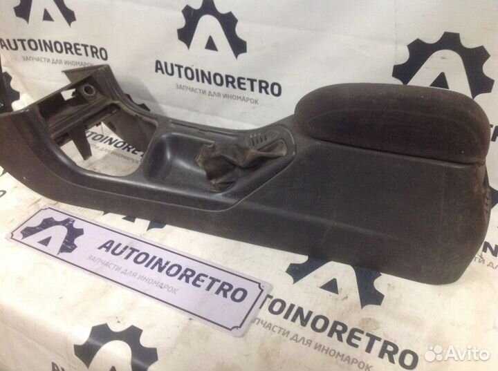 Подлокотник Форд Мондео