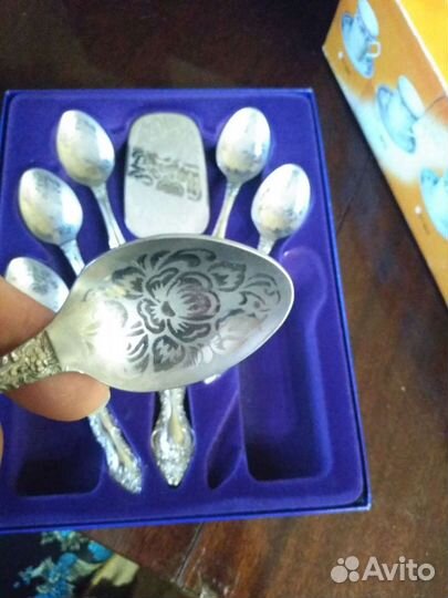Ложки чайные и тортовая лопатка