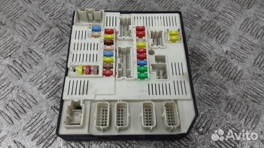 Блок предохранителей renault megane 3 (6AD14M101)