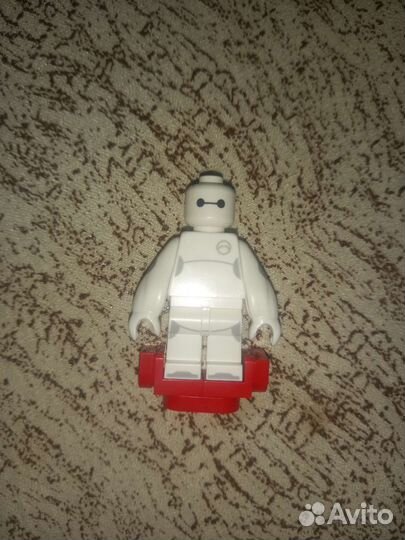 Lego минифигурка disney 100 Бэймакс