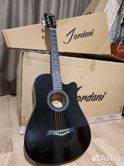 Гитара Jordani черная