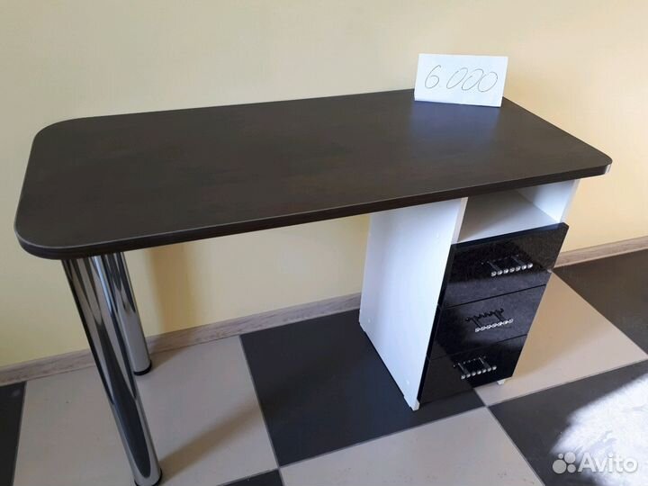 Туалетный столик